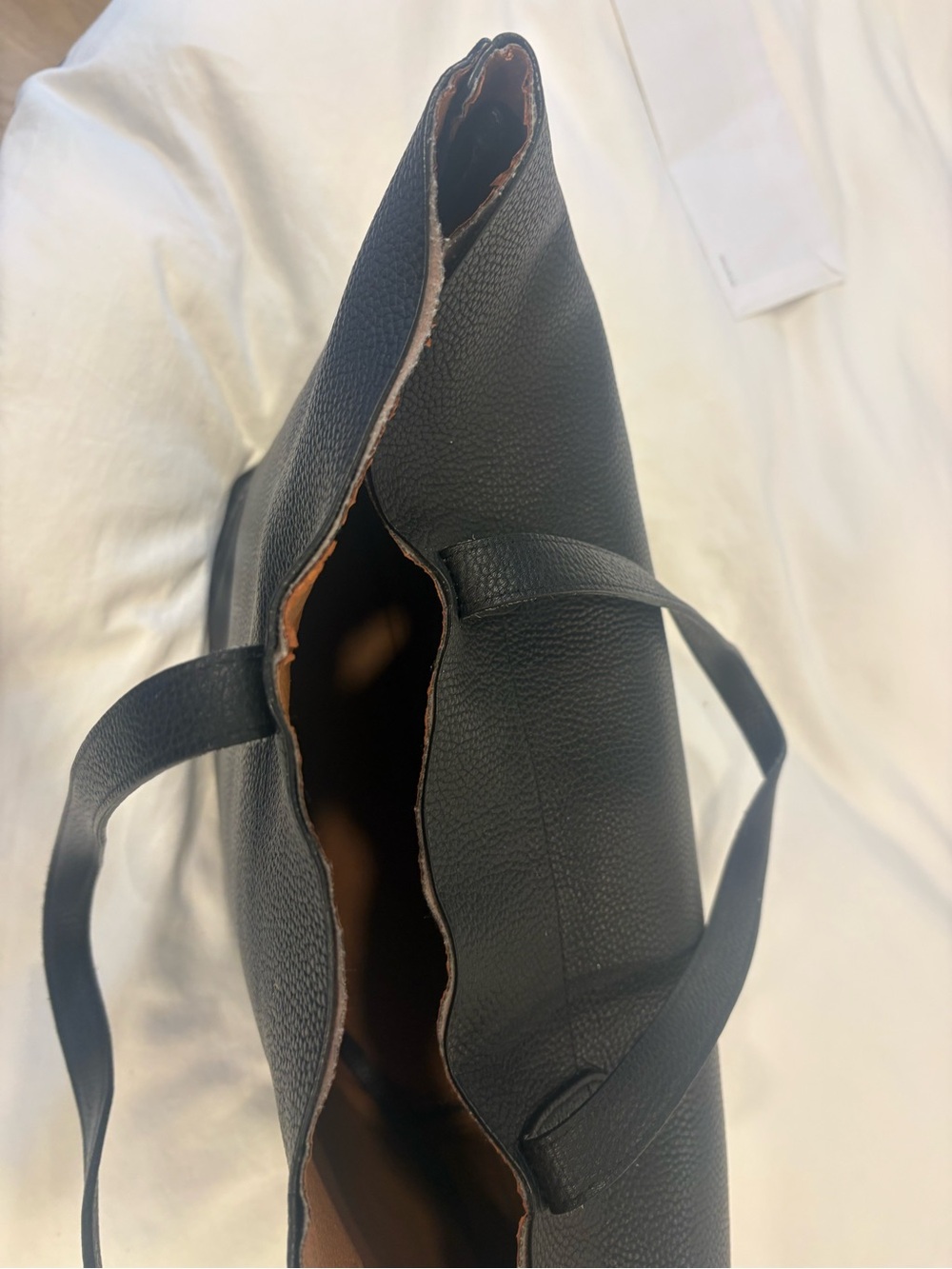 Cuyana Classic Black Leather Tote Bag - Picture 9 of 10